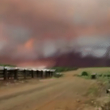 Céu avermelhado assusta moradores de Cassilândia durante alerta de tempestade