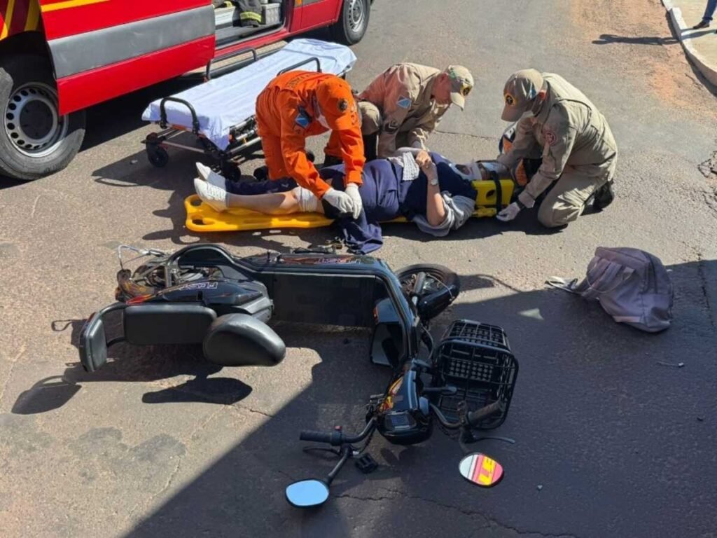 Ciclista fica ferida após acidente com carro em nova Andradina