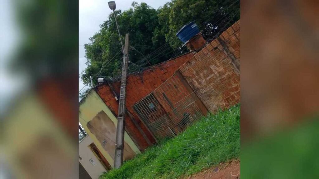 Temporal em campo grande deixa família refém de fios energizados