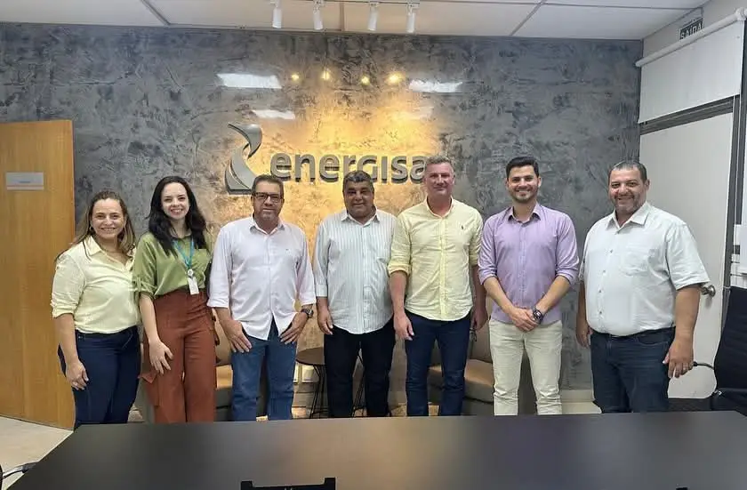 Autoridades de Sete Quedas discutem melhorias na infraestrutura elétrica em reunião com a Energisa