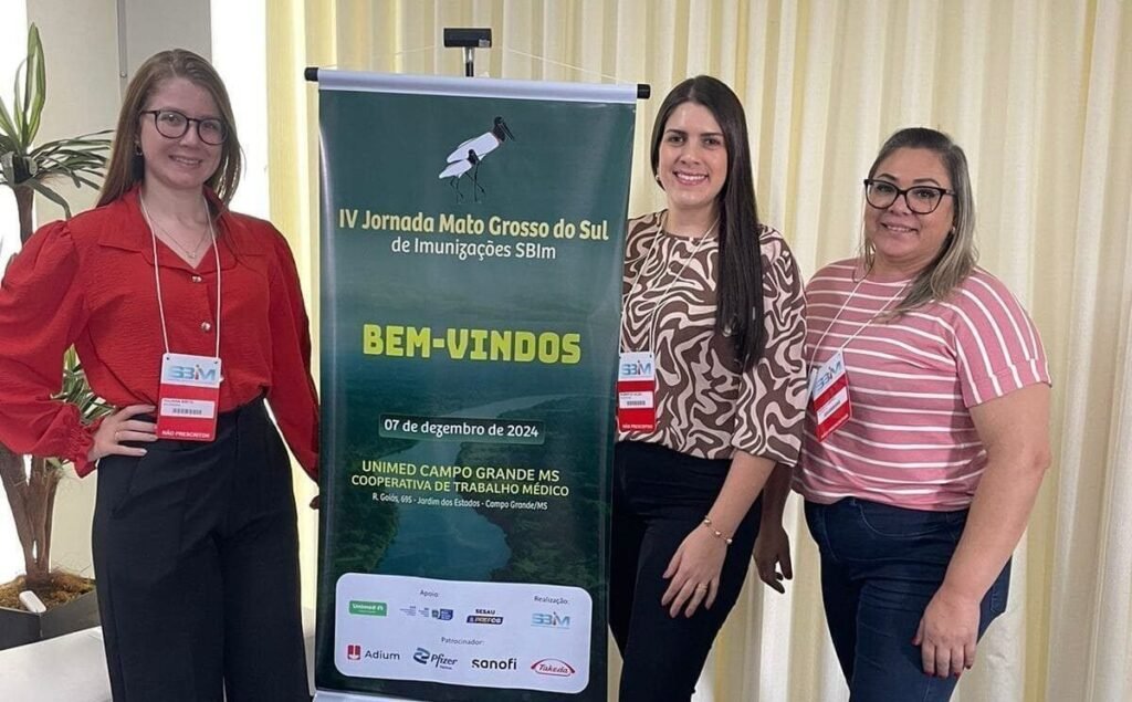 A enfermeira Roberta e as técnicas de enfermagem Juliana Brito e Daniela de Abreu estiveram presentes no evento. Foto: Divulgação