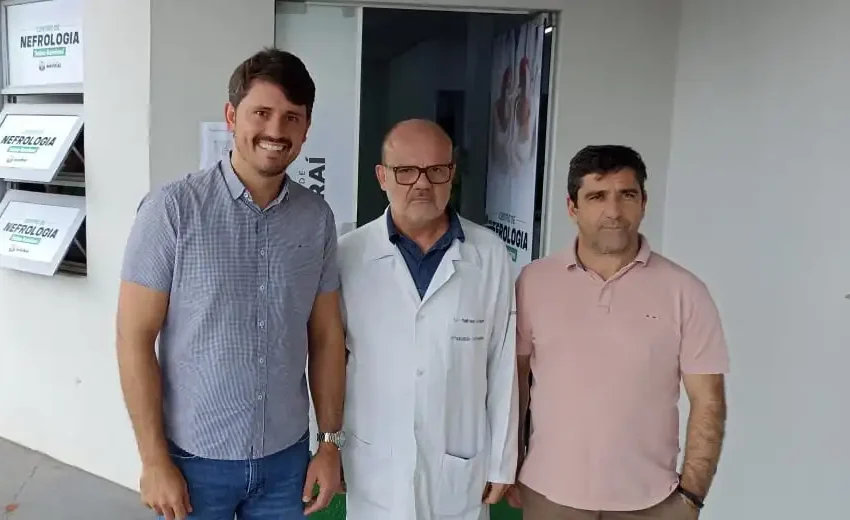 Prefeito Thalles acompanha pacientes de Itaquiraí na 1ª sessão de hemodiálise no Centro de Nefrologia de Naviraí