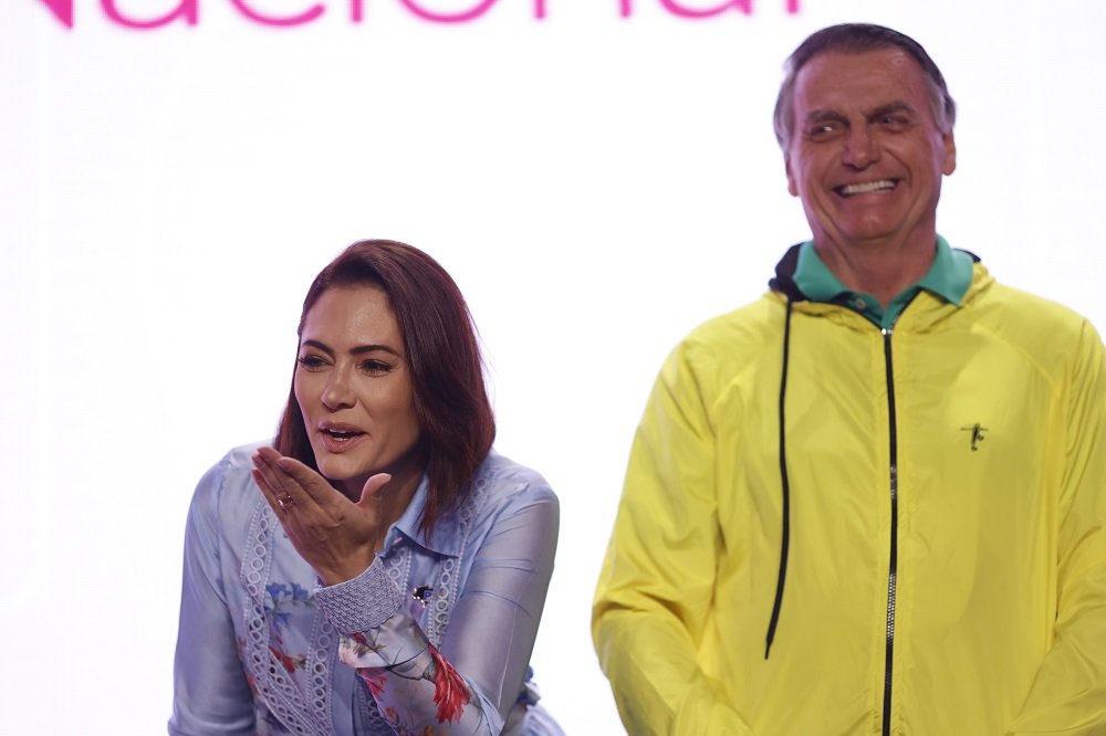 Michelle Bolsonaro emerge como forte candidata à presidência em 2026, aponta pesquisa