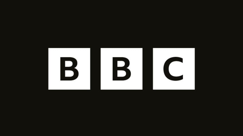 Crise na BBC: Chefes renunciam após edição polêmica de discurso de Trump