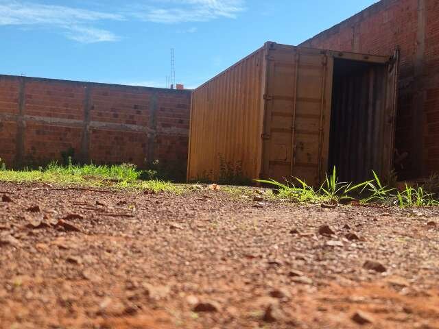 Contêiner com cigarros contrabandeados descoberto em campo grande
