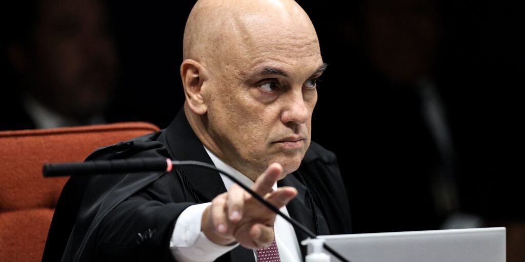 Ex-assessor de Moraes vira réu por vazamento, decide stf