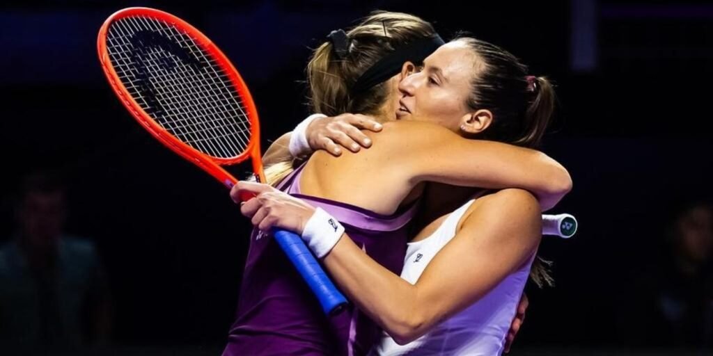 Luisa Stefani faz história e alcança final inédita no WTA Finals