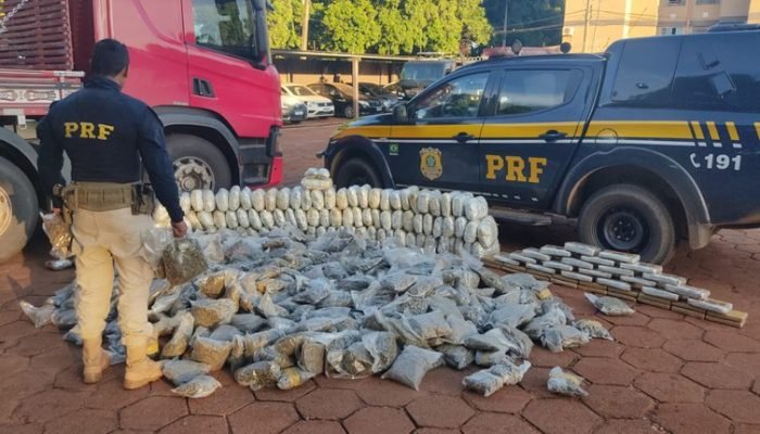 PRF apreende caminhão com 398 Kg de skunk em Anastácio (MS)
