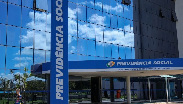 Dino vota para anular regra que reduziu aposentadoria por invalidez