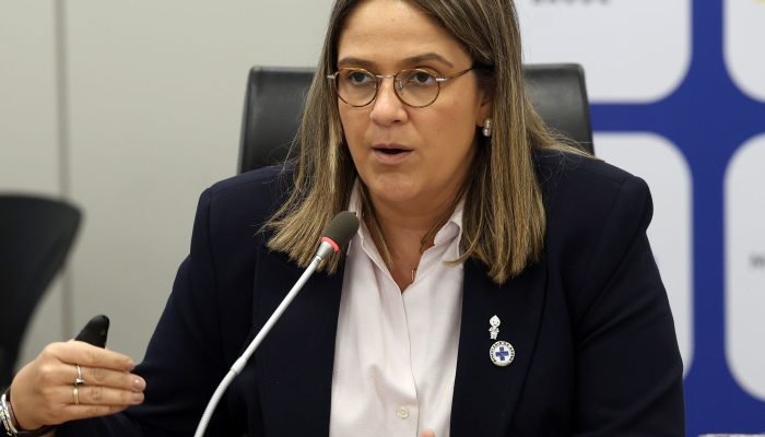 Mulheres do CadÚnico terão acesso mais rápido a absorventes pelo SUS