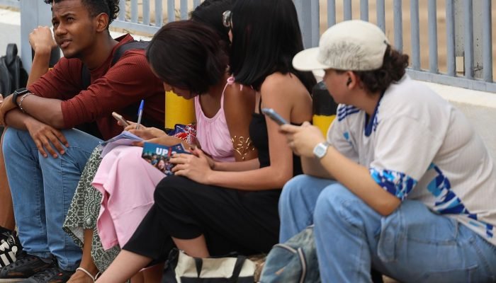 Jovens Mulheres Brasileiras Demonstram Visão Mais Progressista, Aponta Pesquisa