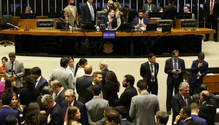 Câmara dos Deputados aprova projeto que restringe aborto legal para crianças