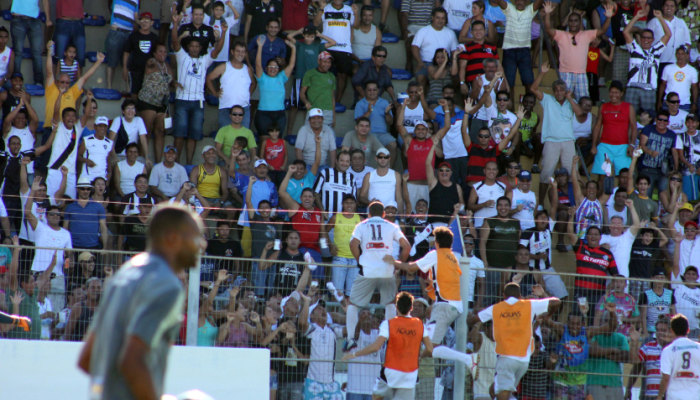 Torcedores poderão acompanhar o time no estádio — Foto: Torcedores poderão acomp