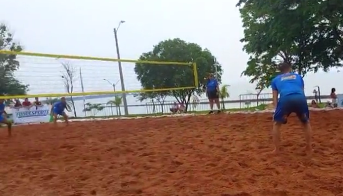 Bonito sedia torneio de futevôlei com a presença do pentacampeão Jean