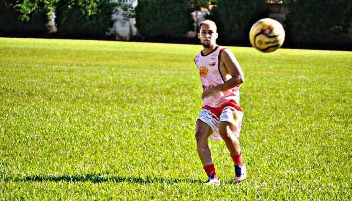 Bataguassu apresenta contratações para 2026 com Léo Colman