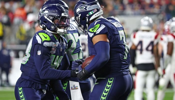 Bad Bunny exibe bandeira de Porto Rico durante apresentação no intervalo do Supe