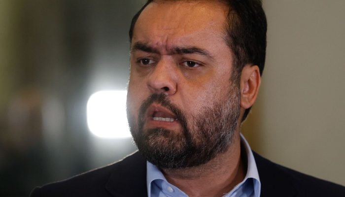Castro: Operação foi "sucesso" e policiais mortos foram únicas vítimas
