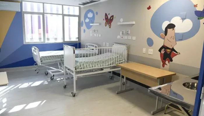 Leitos do Cetohi, único setor exclusivo para tratamento oncológico pediátrico (Foto: Divulgação)