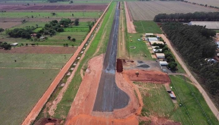 161024-aeroporto-de-navirai-passa-por-obra-de-restauracao-e-ampliacao-da-pista-de-pousos-e-decolagens-3-1200x900