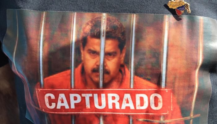 Maduro chega ao tribunal federal de Manhattan — Foto: Busca Gazeta do Povo