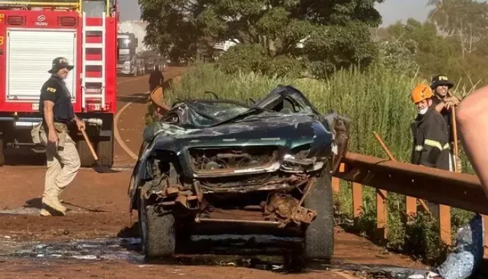 Acidente na BR-267 Mata Mulher e Deixa Feridos