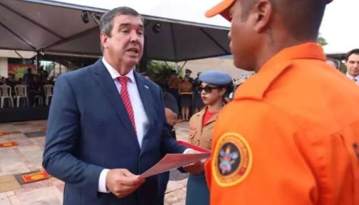 Eduardo Riedel é o 5º governador mais bem avaliado do Brasil