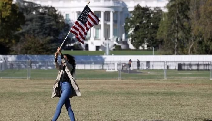 2020-11-04t211109z-1465373467-rc2lwj9tfvpm-rtrmadp-3-usa-election