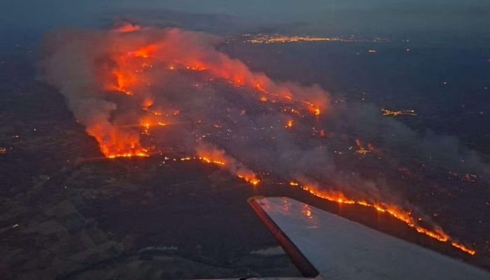 2025-08-06t150559z-1849051262-rc2o1gaghc9a-rtrmadp-3-europe-weather-france-wildfire.jpg
