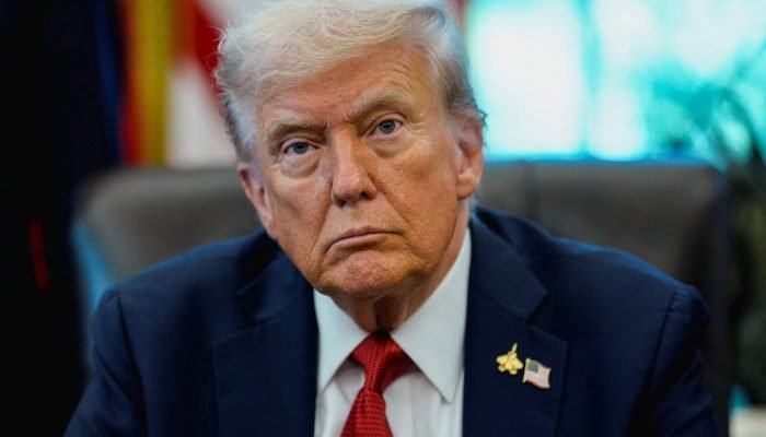 EUA anunciam tarifa de 100% sobre produtos da China