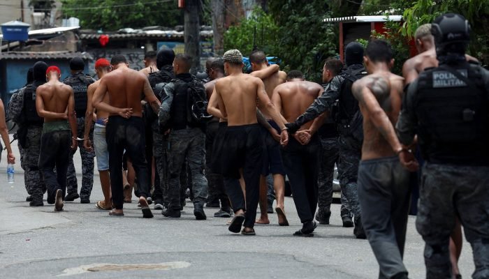 Operação no Rio deixa 18 suspeitos mortos e 56 presos