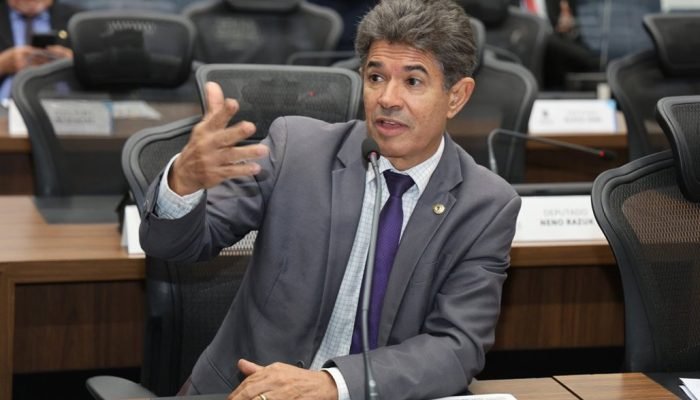 Comissão de Educação se reúne nesta terça-feira