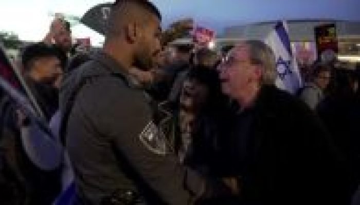 2026-03-28T191754Z_1_LOP829428032026RP1_RTRMADP_BASEIMAGE-960X540_IRAN-CRISIS-ISRAEL-ANTI-WAR-PROTEST