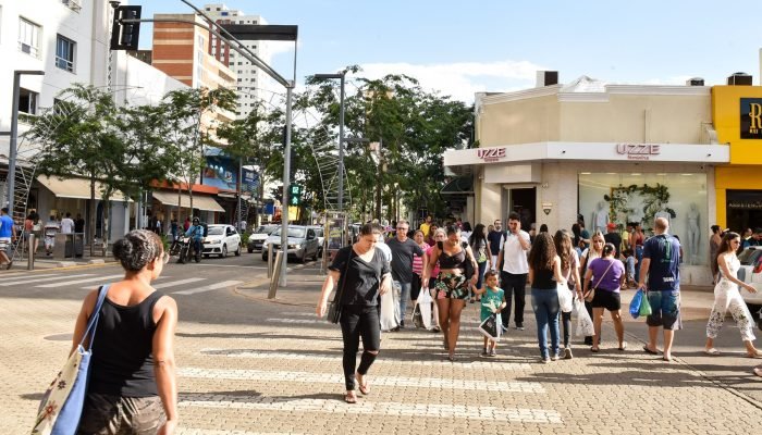 221223_FOTOS-NA-14-DE-JULHO-COM-FOCO-NO-COMERCIO_ANA-PAULA-FERNANDES-20-1-1