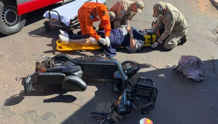 Ciclista fica ferida após acidente com carro em nova Andradina