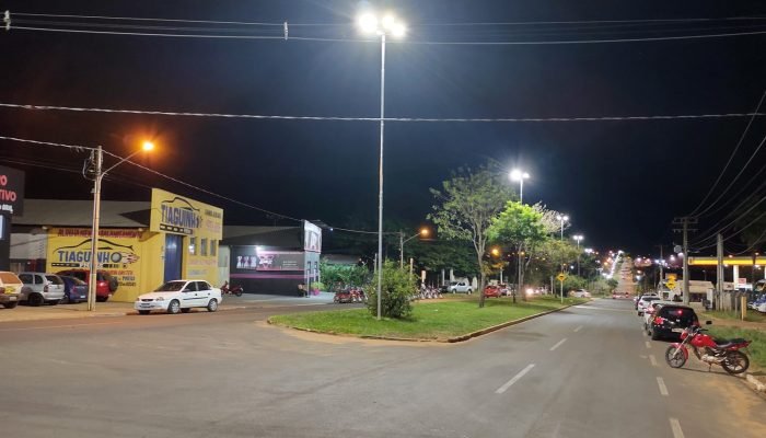 240523-prefeitura-de-navirai-segue-modernizando-a-iluminacao-publica-com-instalacao-de-tecnologia-de-led-2-1536x1089