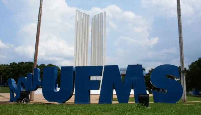 Foto: UFMS abre concurso público com 44 vagas para professores efetivos em Campo