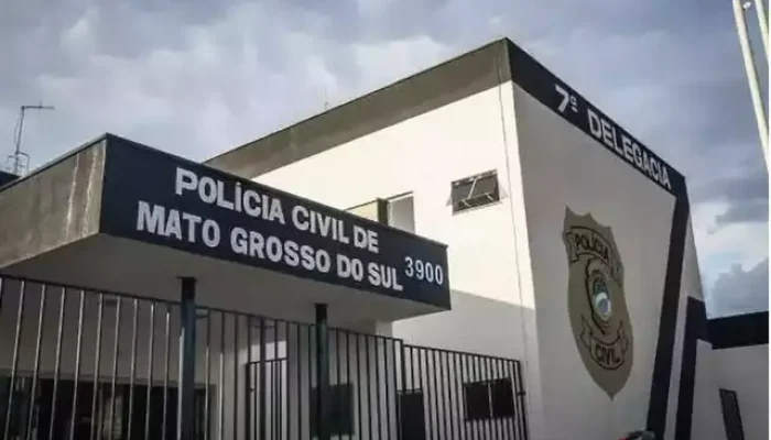 Fachada da 7ª Delegacia de Polícia Civil onde caso foi registrado (Foto: Arquivo | Campo Grande News)
