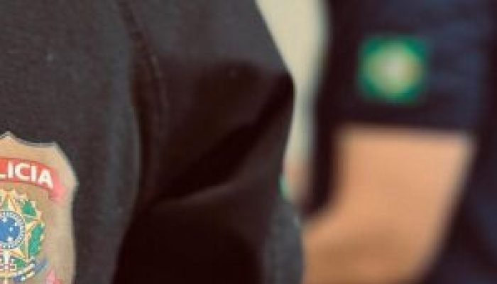 Polícia Federal prende duas pessoas por fraude migratória