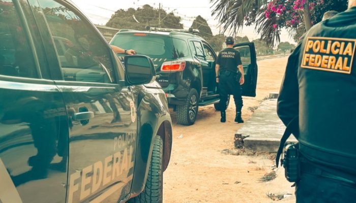 PF reprime comércio ilegal de armas e ouro em Roraima