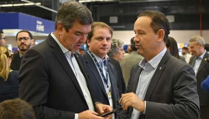 Eduardo Rocha deixa Casa Civil e Walter Carneiro assume pasta
