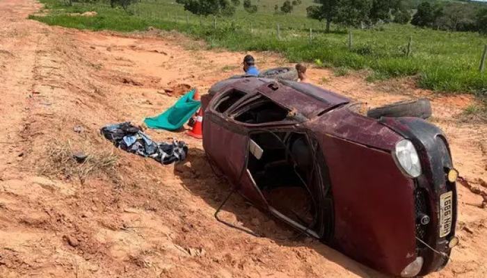 Acidente na Estrada Cascalhada — Foto: Foto: Sidney Assis