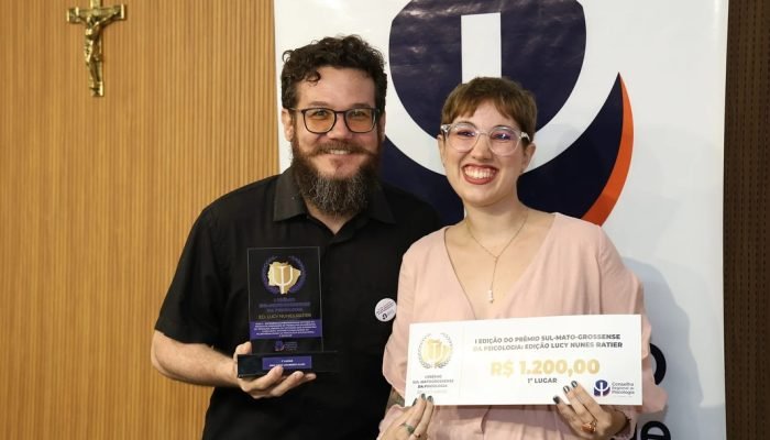 Psicóloga de Eldorado conquista 1º lugar em prêmio estadual de Psicologia