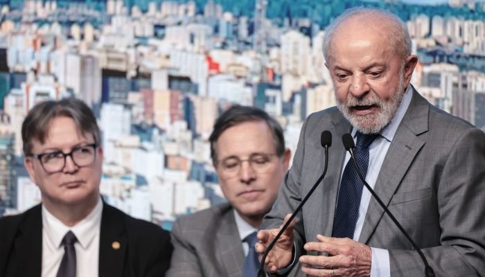 Lula critica veto do Congresso a taxação de grandes fortunas e bets