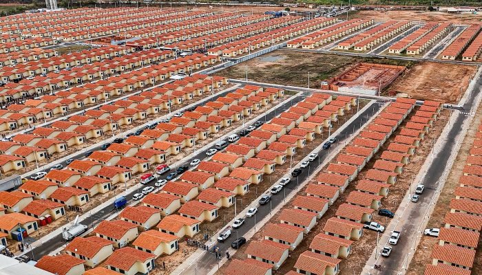 Caixa deve financiar 80 mil moradias com programa, prevê ministro