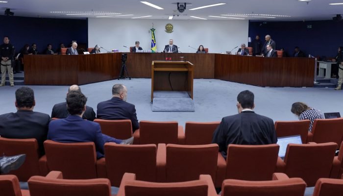 STF inicia julgamento do Núcleo 4 da trama golpista com sete réus