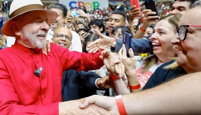 Lula defende união da América Latina contra interferências externas