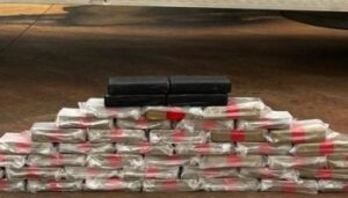 Polícia Federal prende motorista com 50 quilos de cocaína