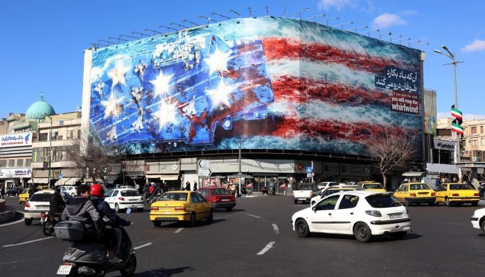 EUA recomendam que cidadãos americanos deixem o Irã ou busquem locais seguros