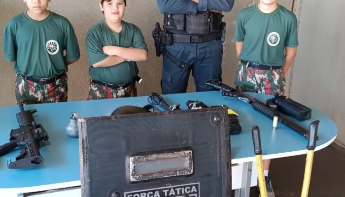 Projeto Florestinha recebe visita da Força Tática e Canil em Amambai