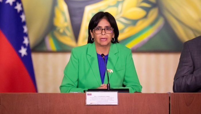 Delcy Rodríguez pede diálogo político inclusivo com oposição